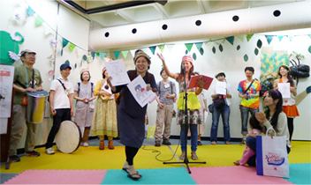 なかの育フェス公式キャラクターコンテスト表彰式の様子