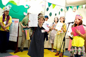 なかの育フェス公式キャラクターコンテスト表彰式の様子2